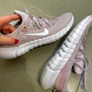 womens nike free 5.0 shoes in champagne